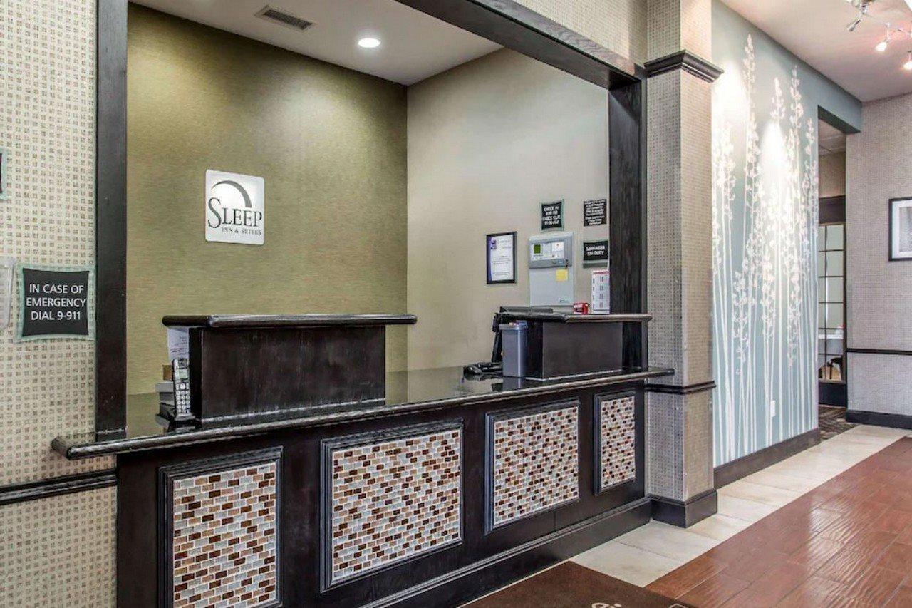 Sleep & West Medical Center 3*