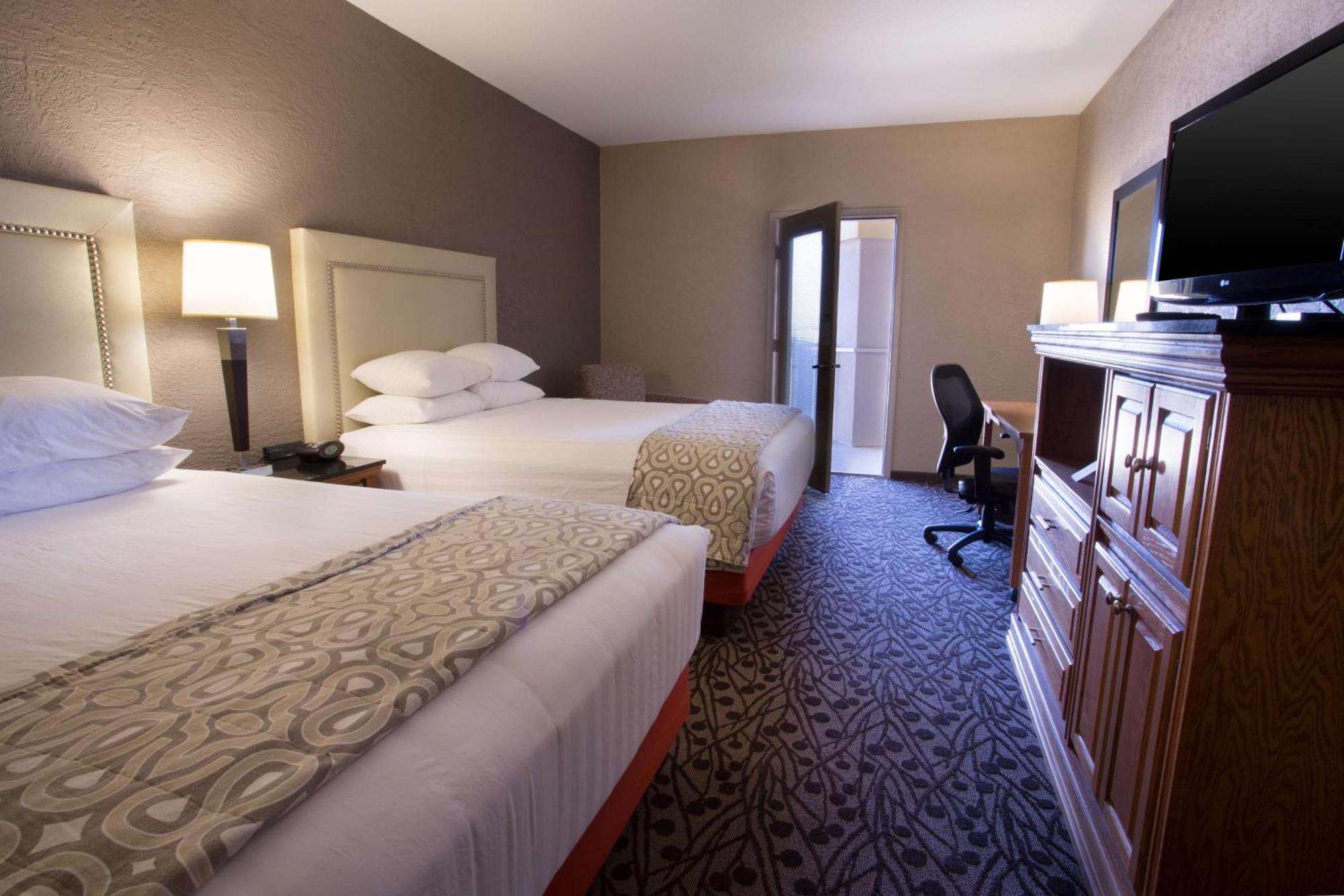 Drury & Hotel