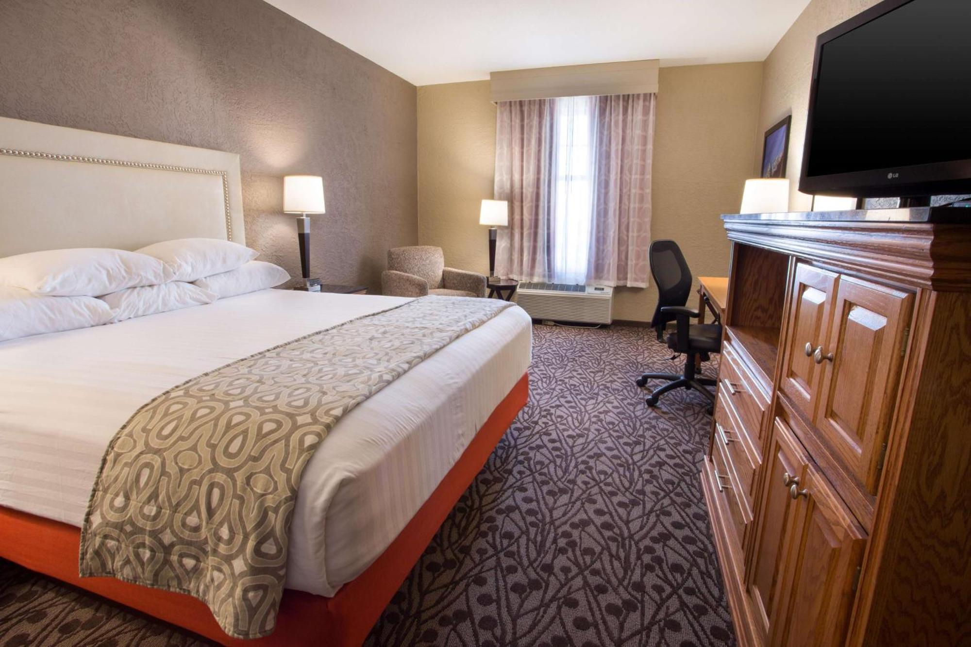 Drury & Hotel 3*