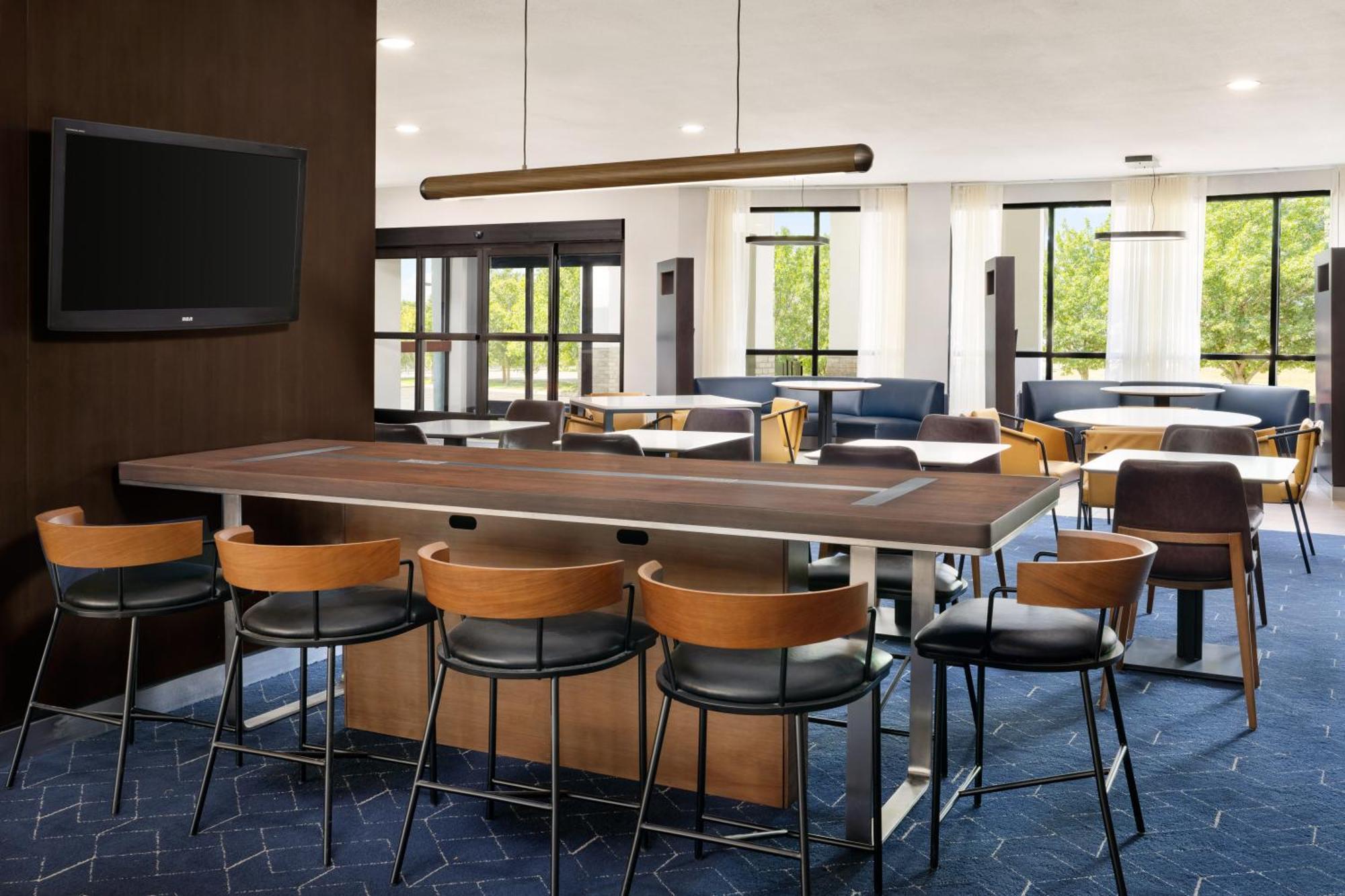 Hotel Courtyard By Marriott West/medical Center 3*