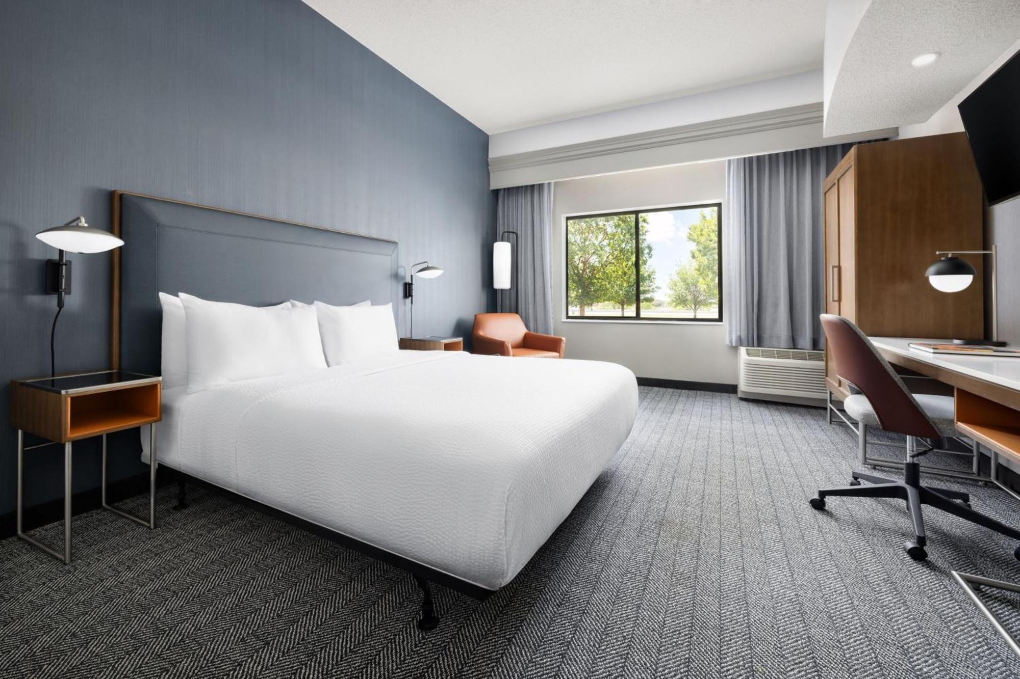 Courtyard By Marriott West/medical Center Hotel 3*