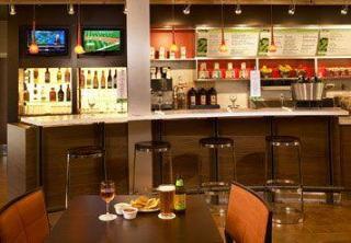 Courtyard By Marriott Downtown 3*