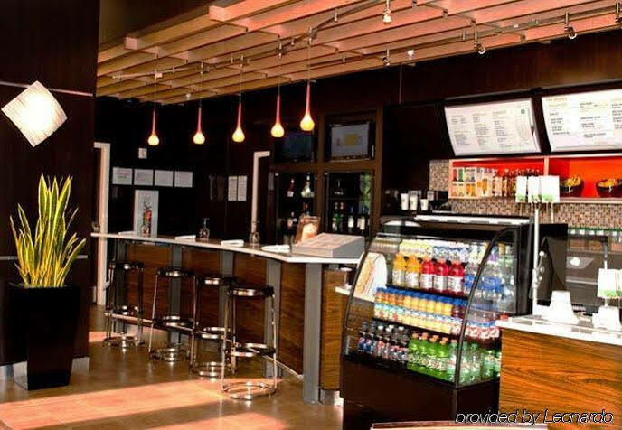 Courtyard By Marriott Downtown
