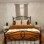 Shiloh House 3-Bed, 2 Bath, Living Room, Garage