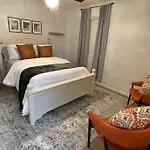 Shiloh House 3-Bed, 2 Bath, Living Room, Garage