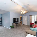 Work Remote - Minutes To I-27/I-40/Downtown