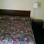 Deluxe Inn