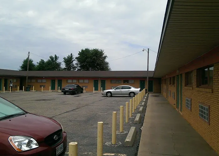 Deluxe Inn