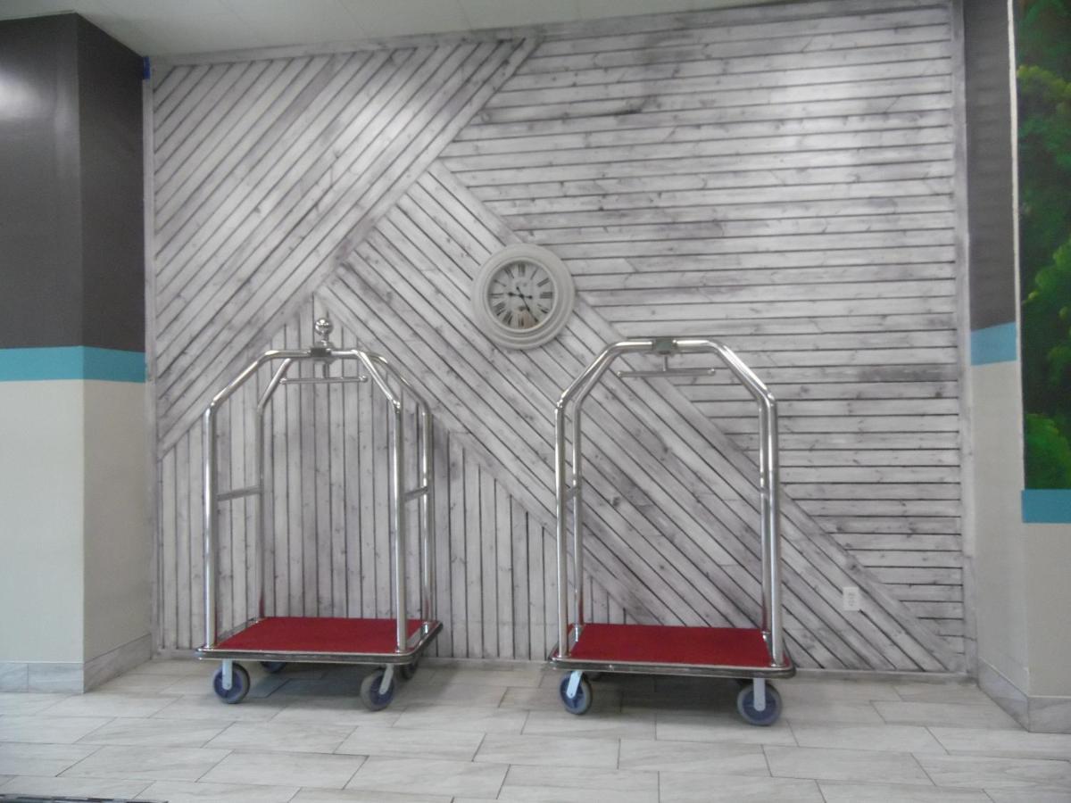 1hotel