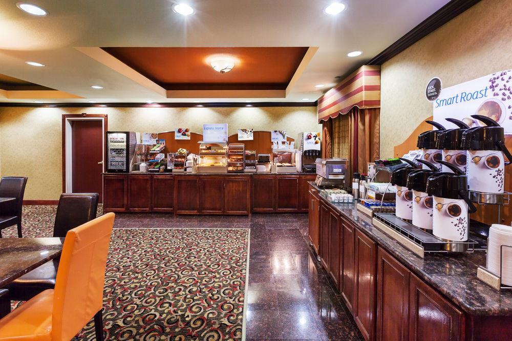 Express & East, An Ihg Hotel Amarillo