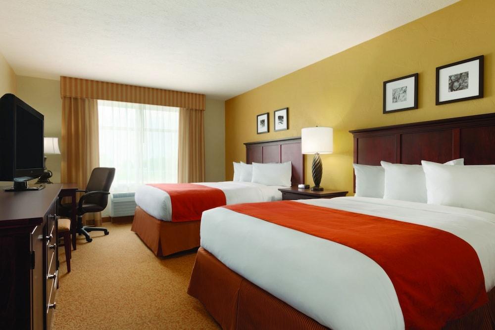 Country & By Radisson, I-40 West, Tx Hotel 2*
