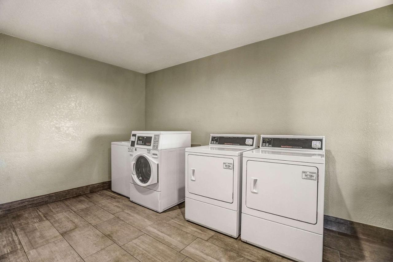 6-amarillo, Tx - Airport Hotel 3*