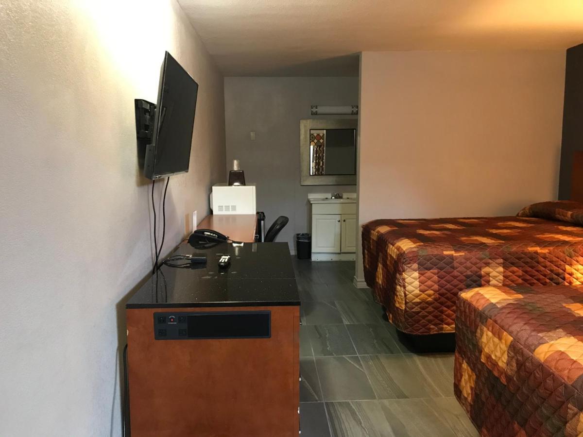 Hotel Budget & 2*