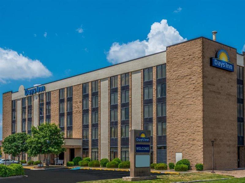 Days By Wyndham East 3*