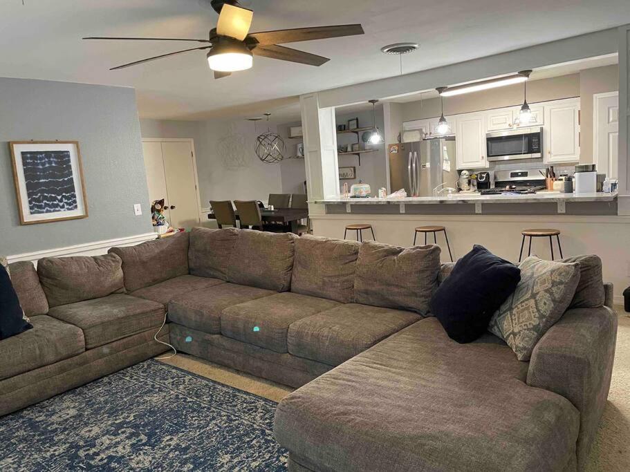 Large Open Space For Family Fun! Holiday home Amarillo