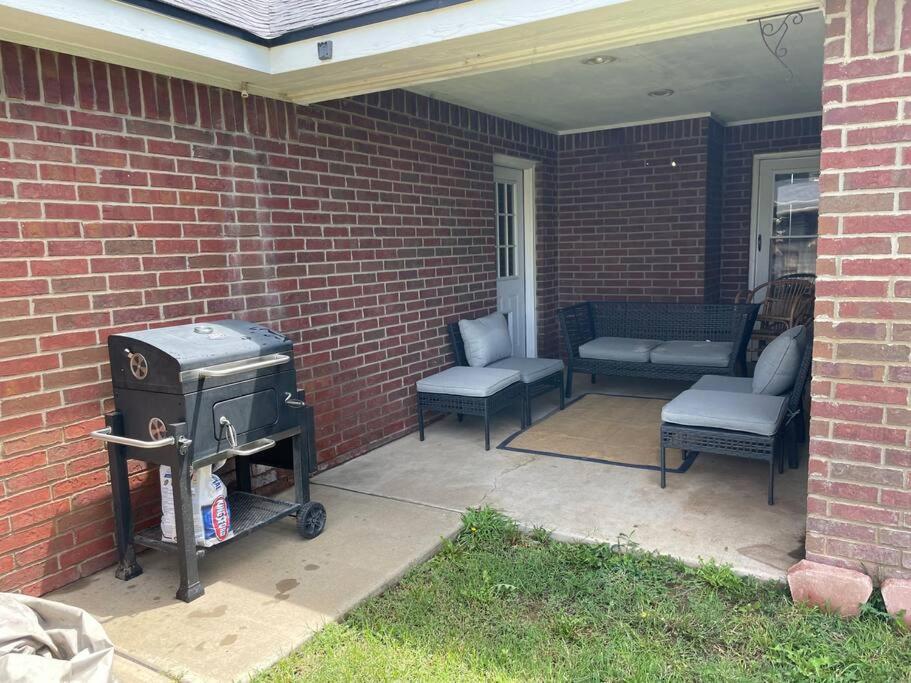 8beds, King Bed, Fireplace, & Whirlpool Sleeps 12 *