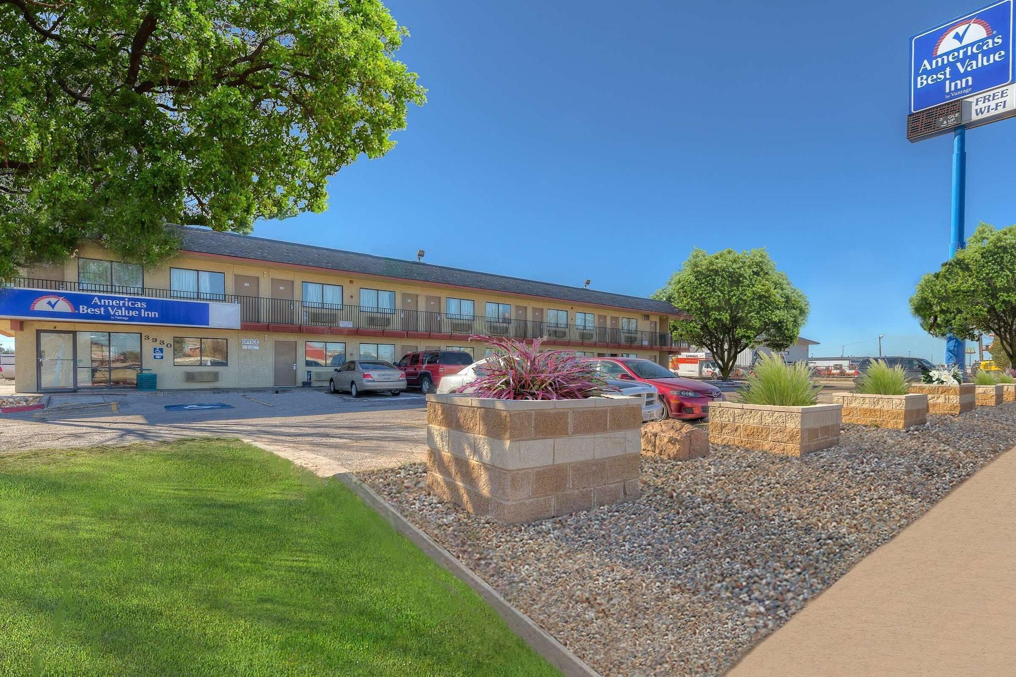 Motel Americas Value Airport/grand Street