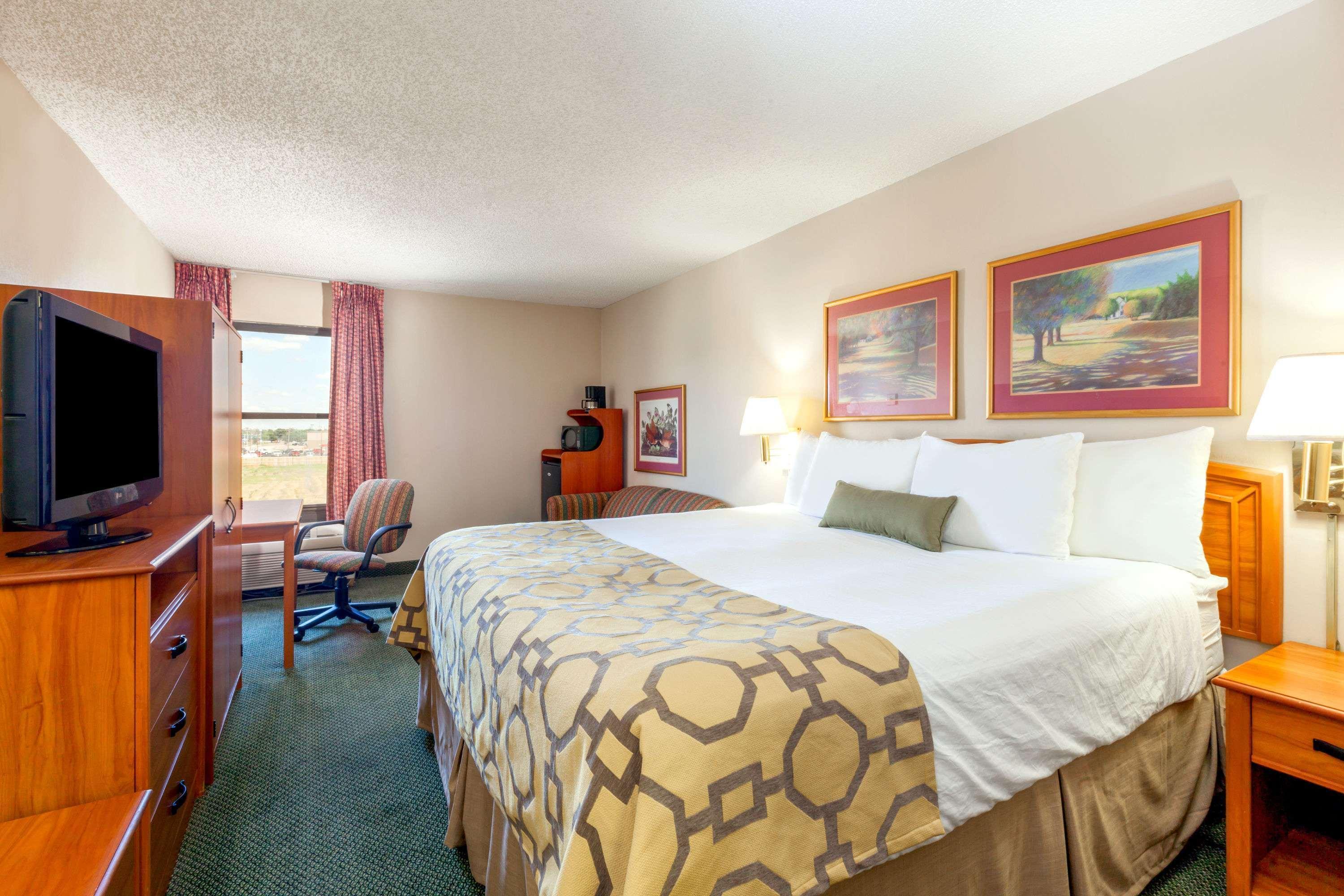 Baymont By Wyndham East Amarillo