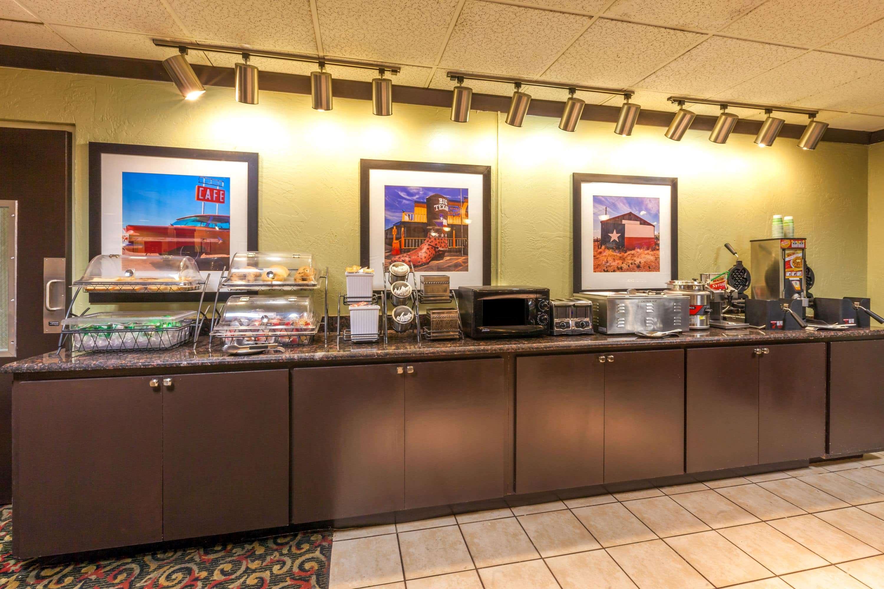 Baymont By Wyndham East 2*