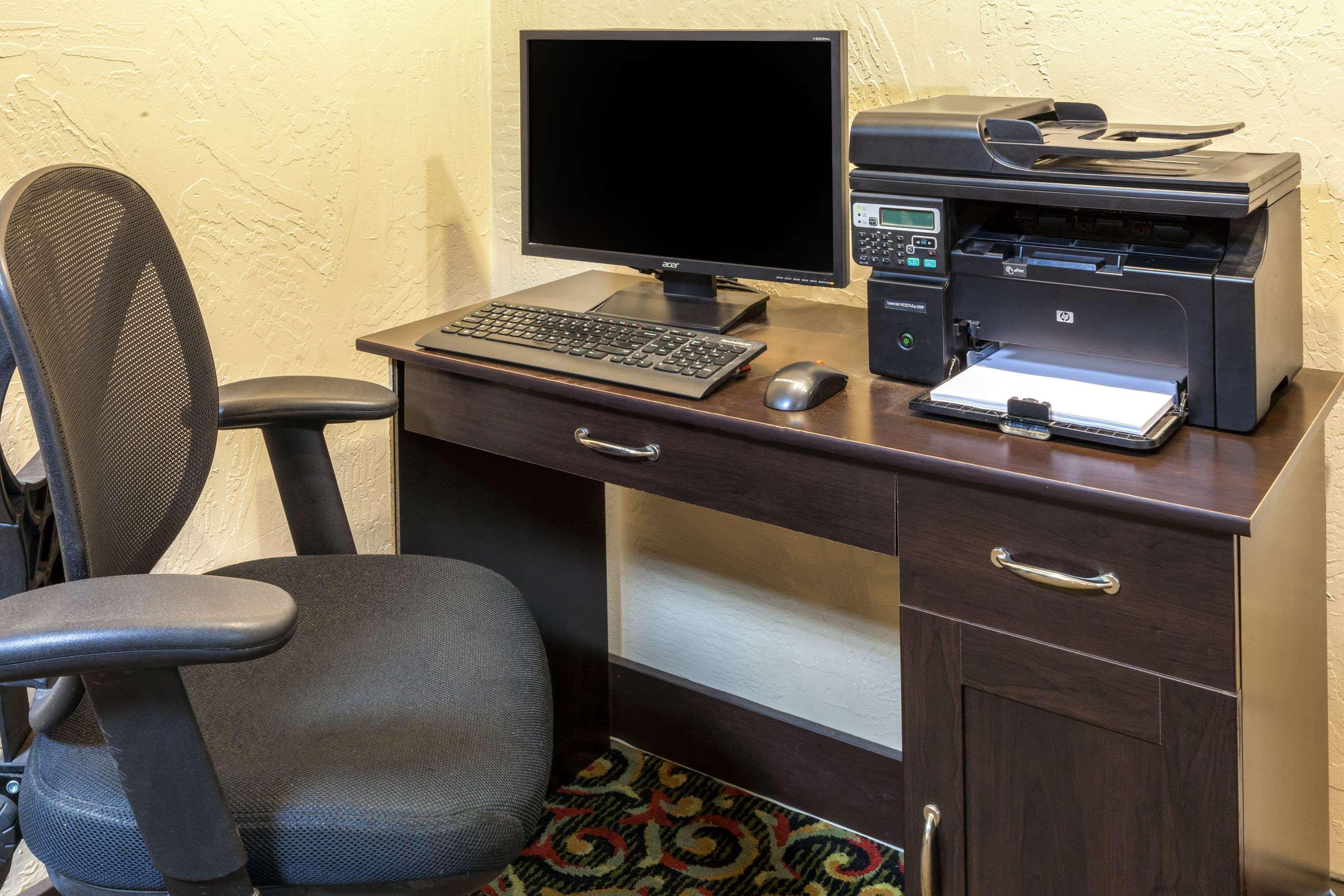 Baymont By Wyndham East Amarillo