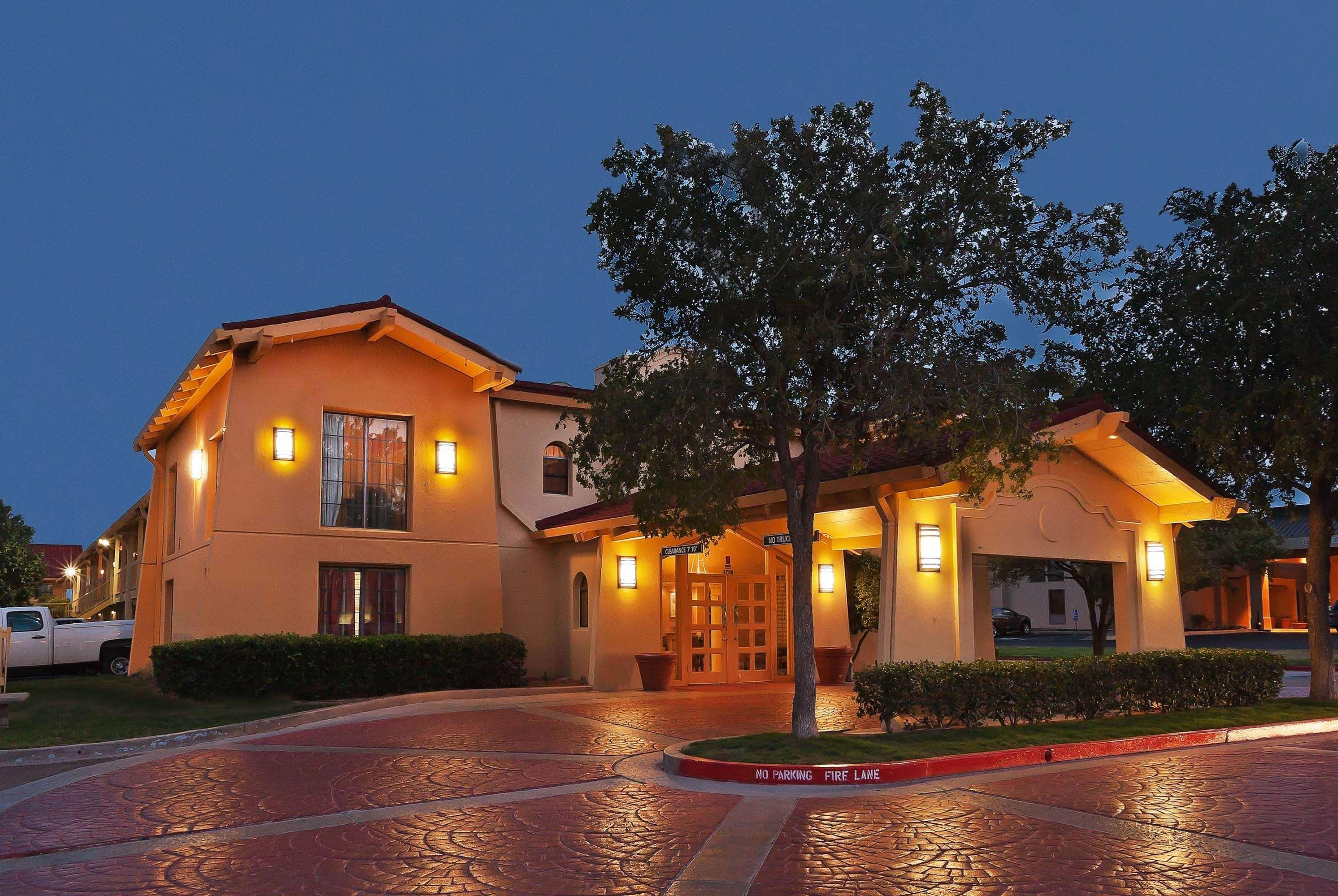 Hotel La Quinta By Wyndham Mid-city
