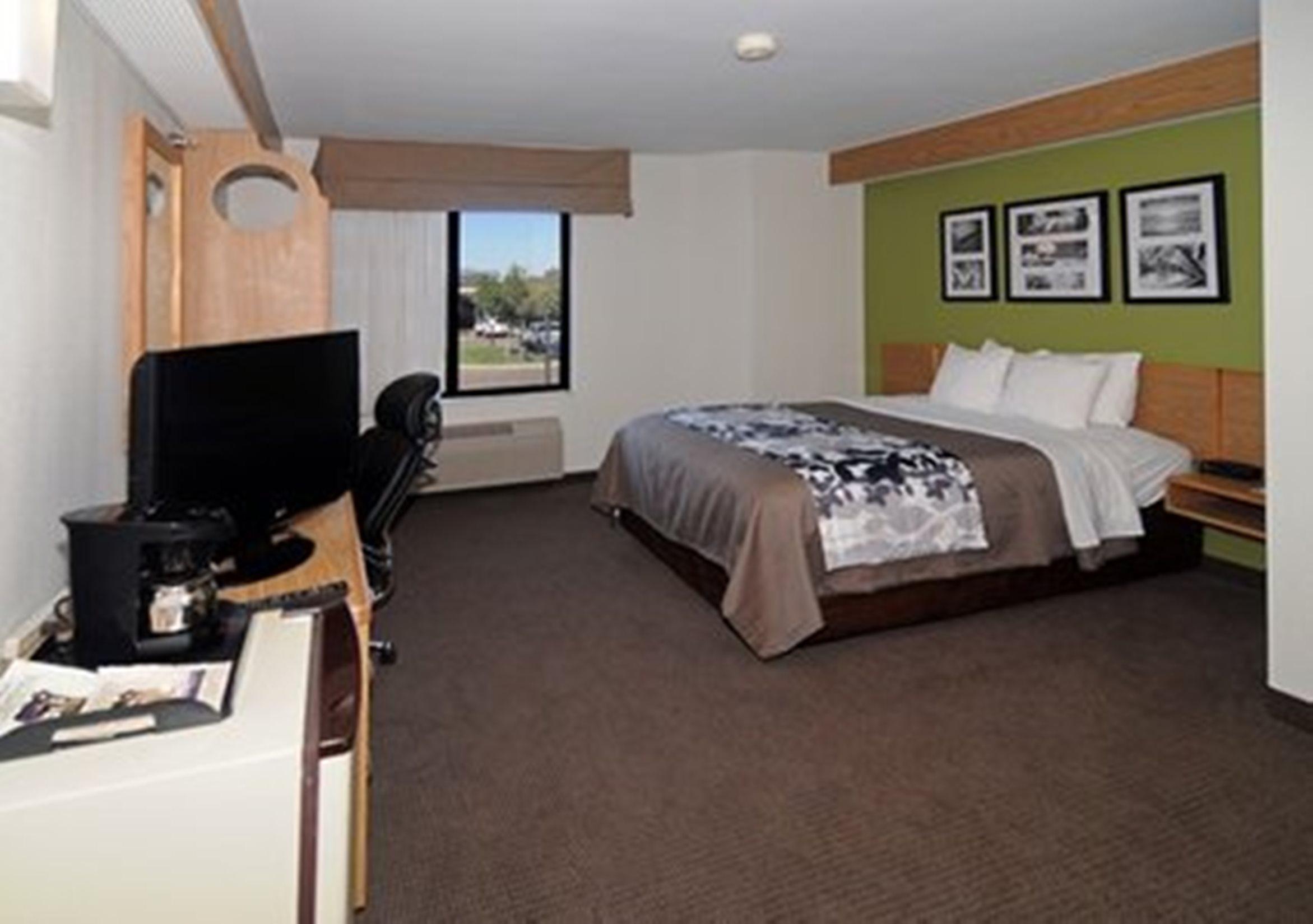 Sleep Airport Hotel 2*