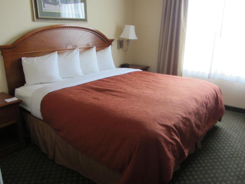 Country & By Radisson, I-40 West, Tx Hotel Amarillo