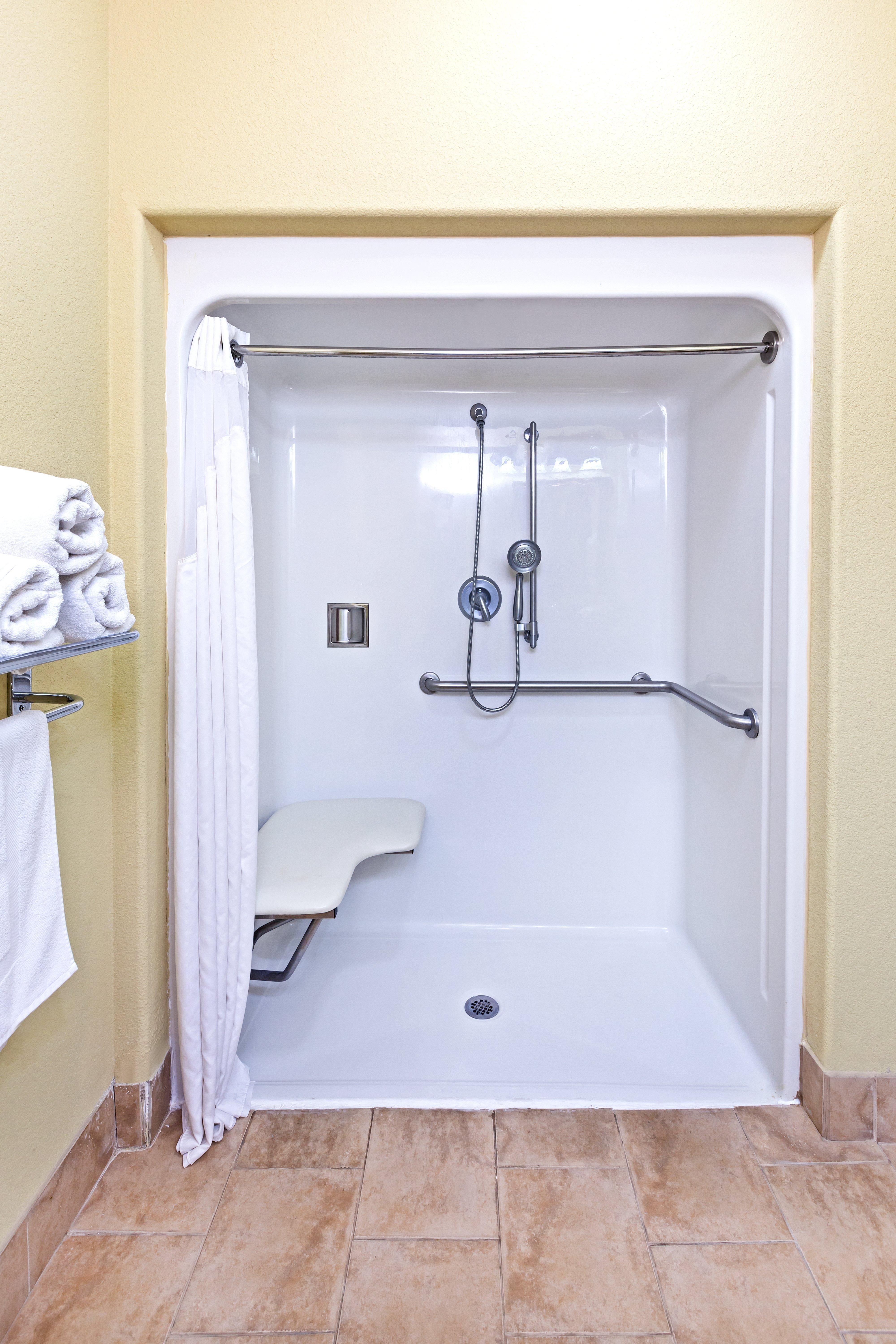 Express & East, An Ihg Hotel