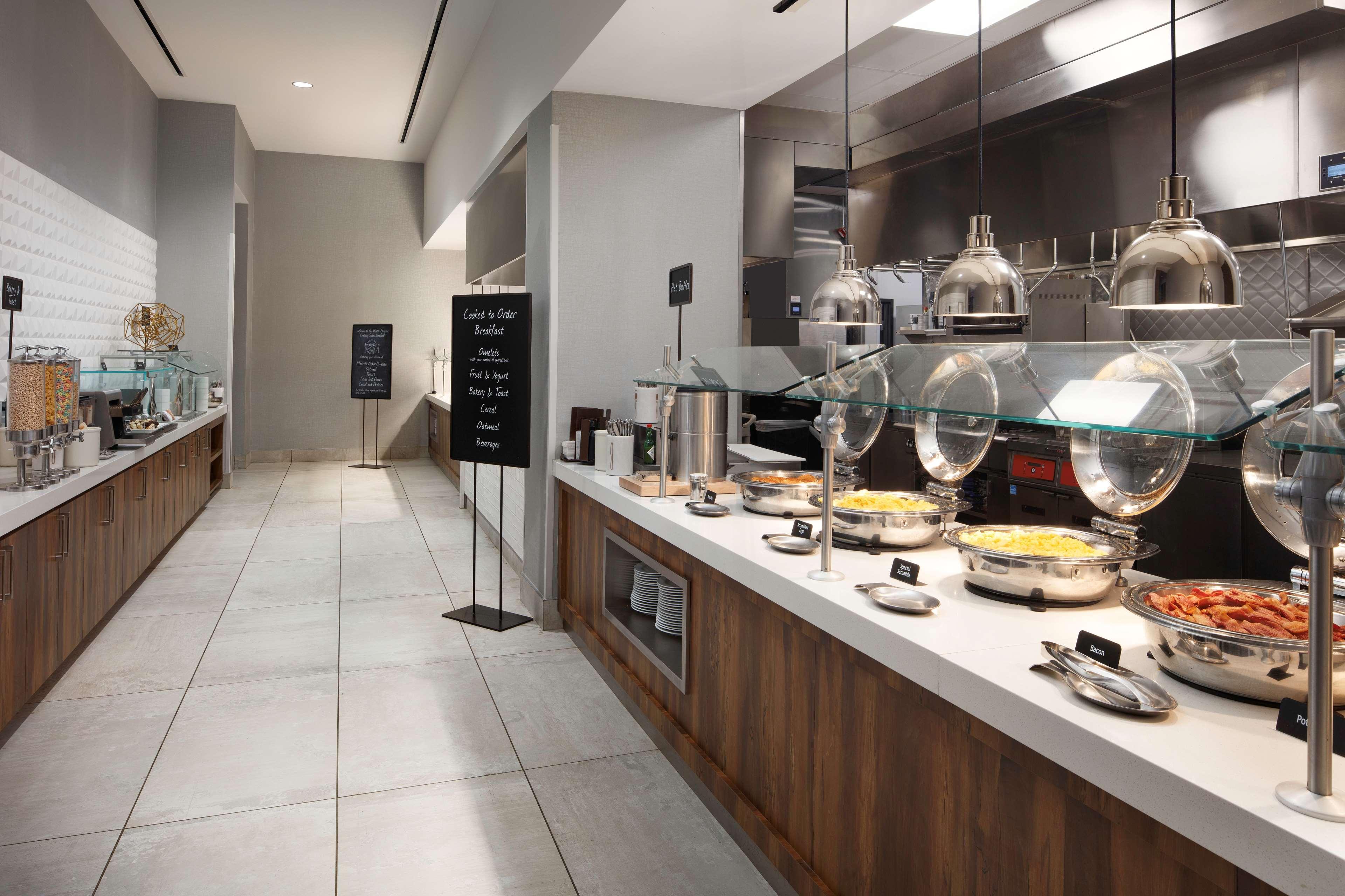 Hotel Embassy Suites Amarillo Downtown 4*