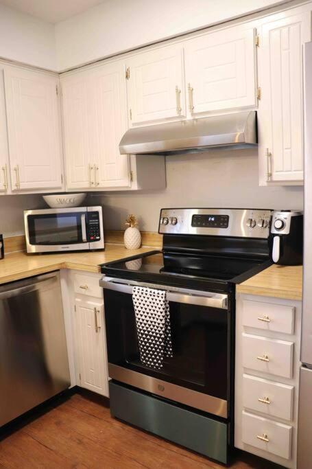 By Hwy, 3/2 , Sleeps Large Group Palo Duro Fun Holiday home Amarillo