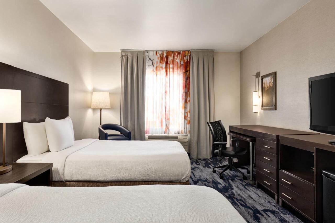 Hotel Fairfield & By Marriott Airport 3*