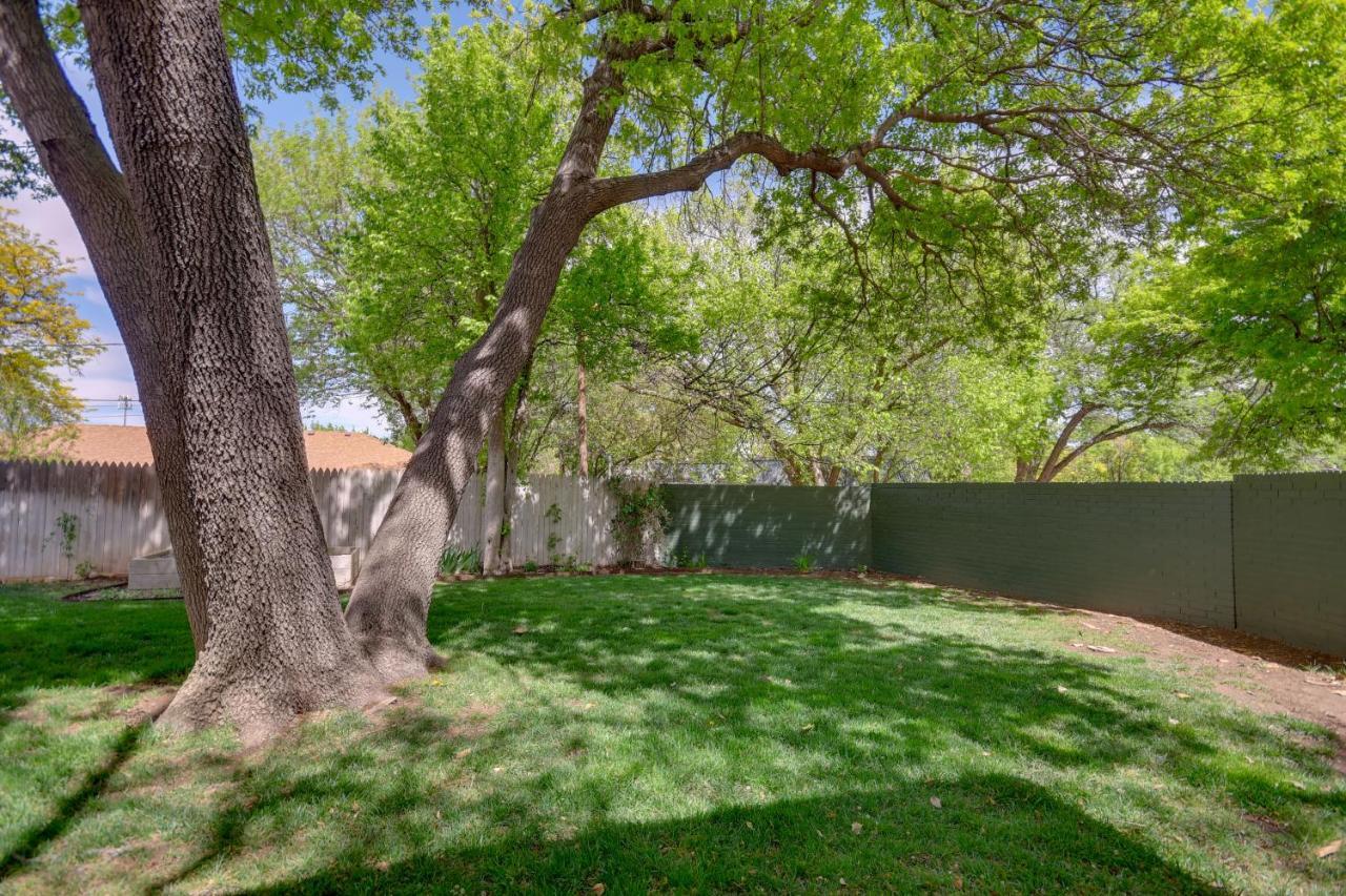 Mid-century Modern With Fire Pit And Gas Grill! Amarillo