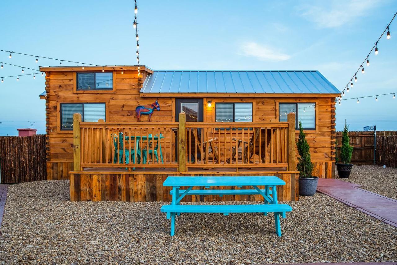 The Big Texan - And Wagons 4*