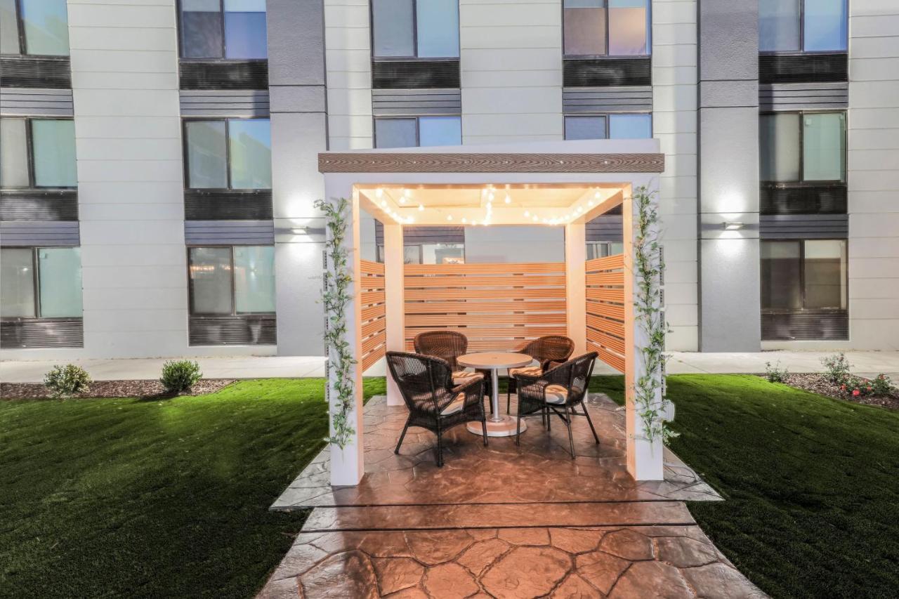 Hotel Four Points By Sheraton 2*
