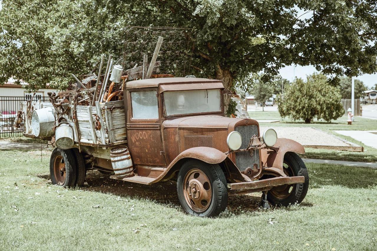 The Big Texan - And Wagons
