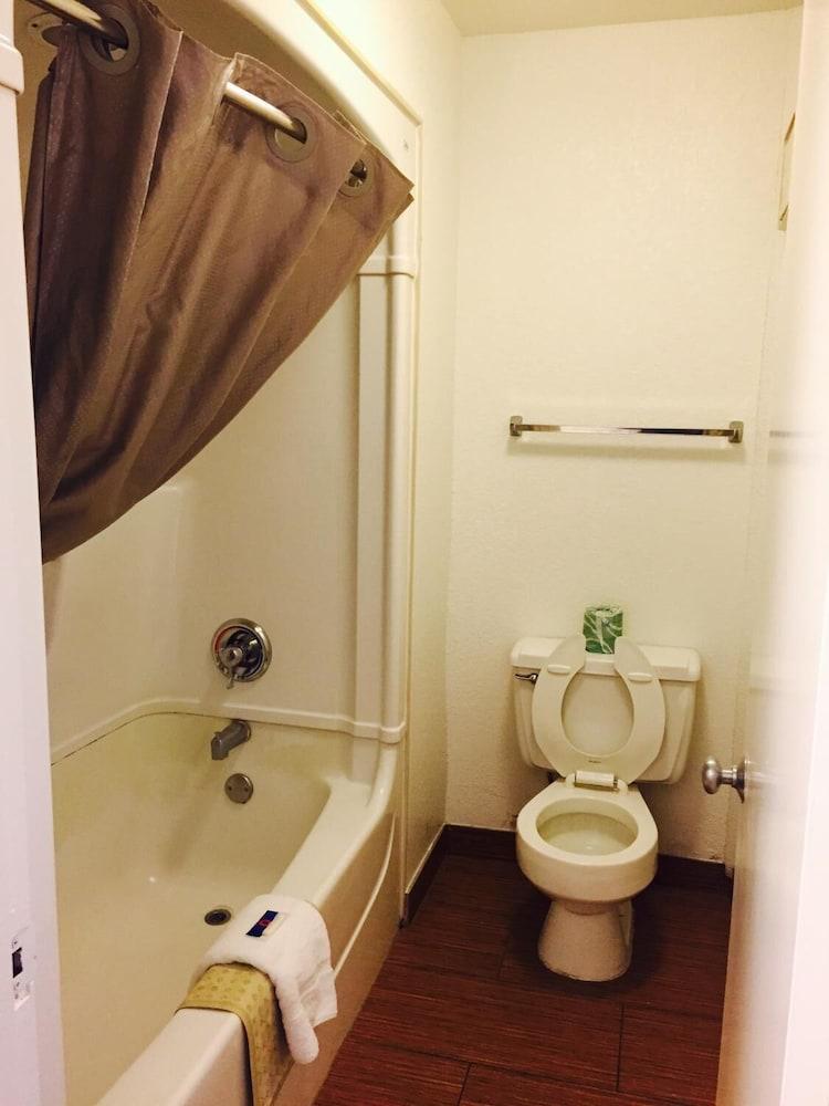 Hotel 6-amarillo, Tx - West 2*