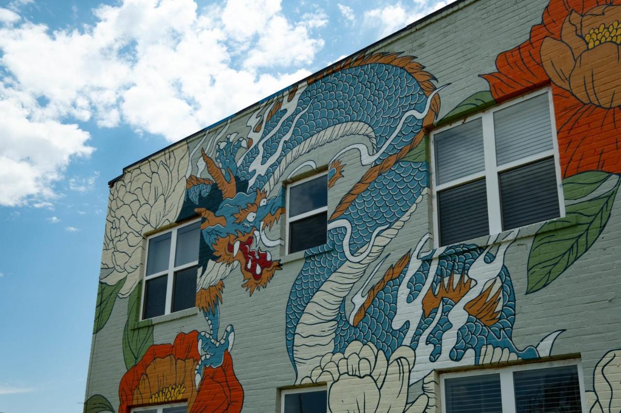 Dragon On Taylor St *