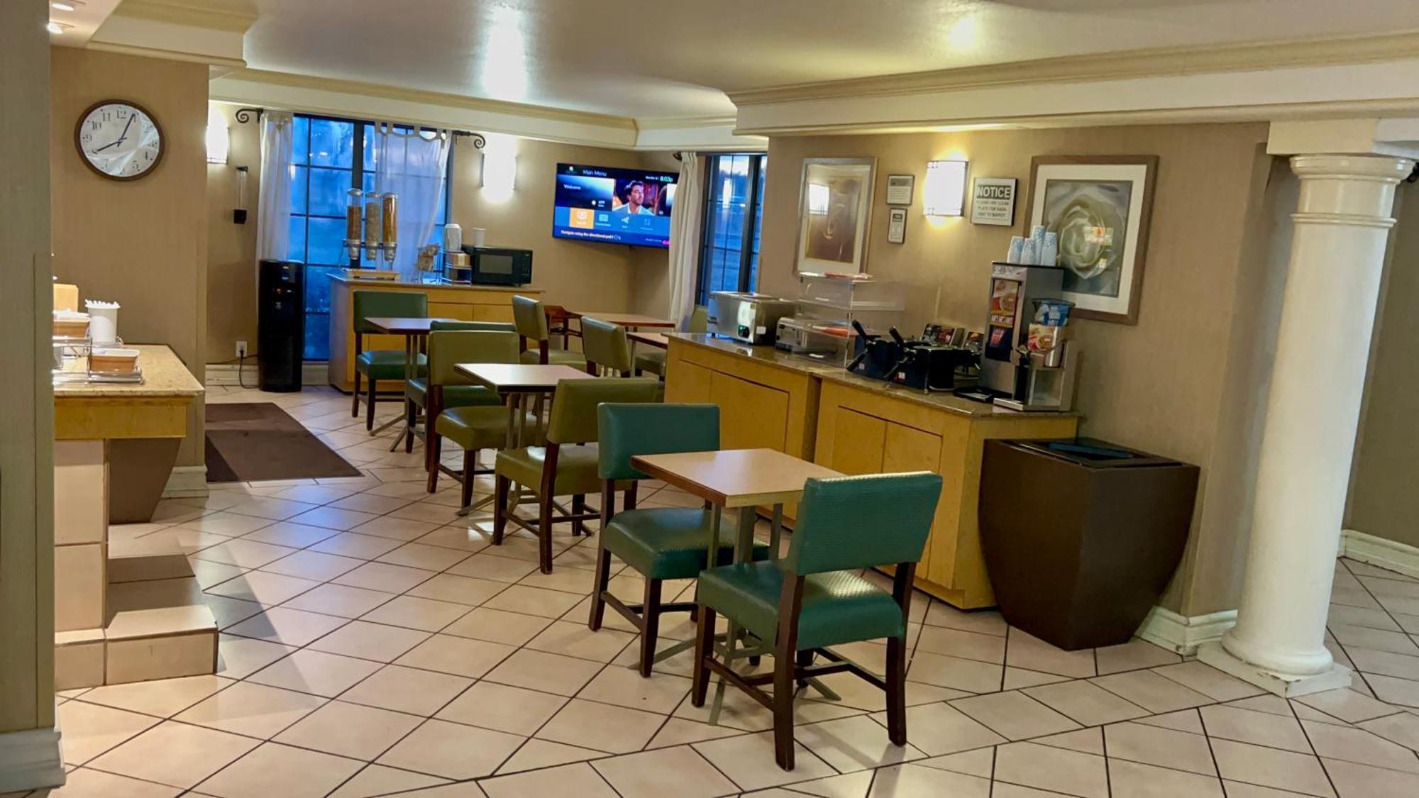 Hotel La Quinta By Wyndham Mid-city