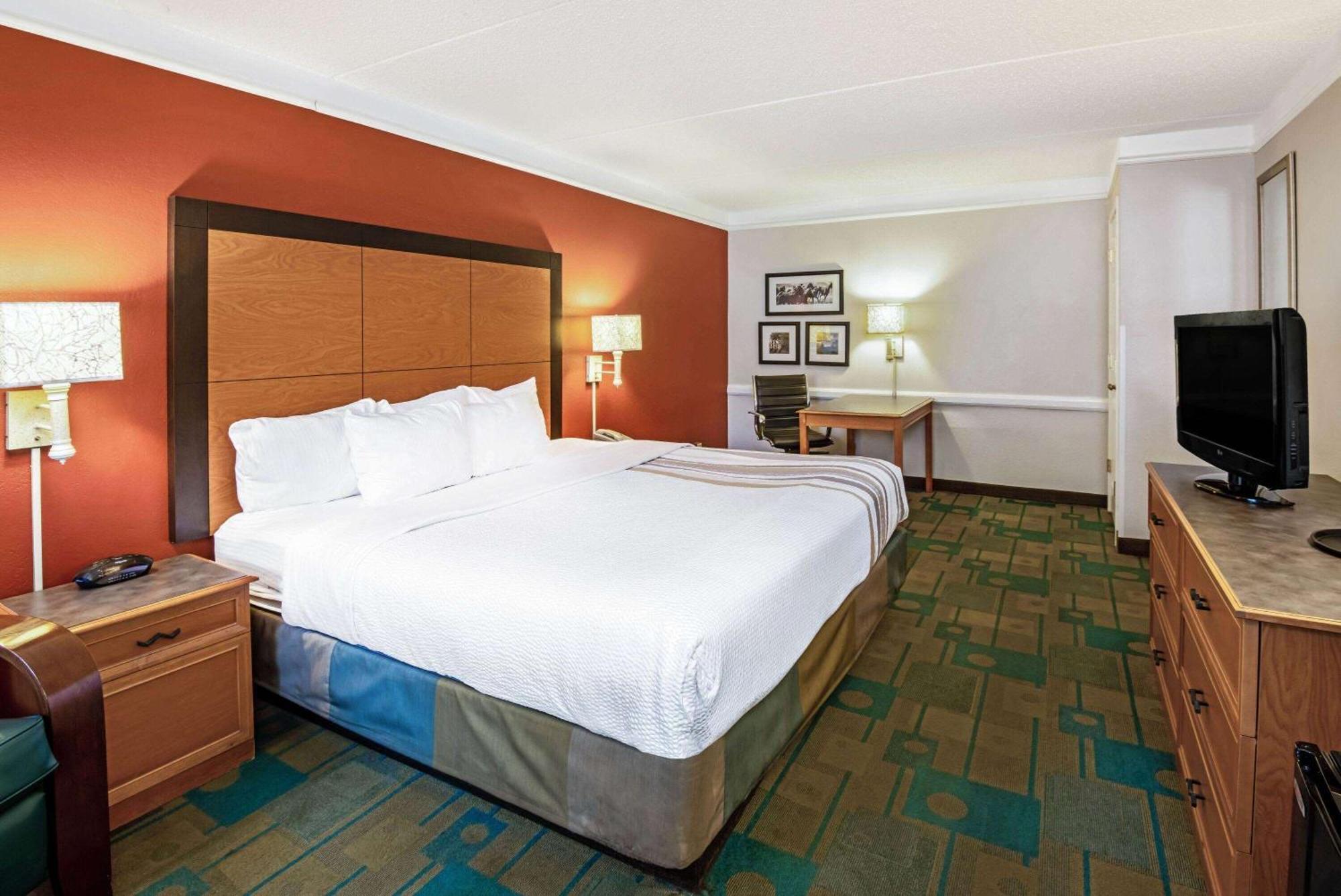 Hotel La Quinta By Wyndham Mid-city 3*