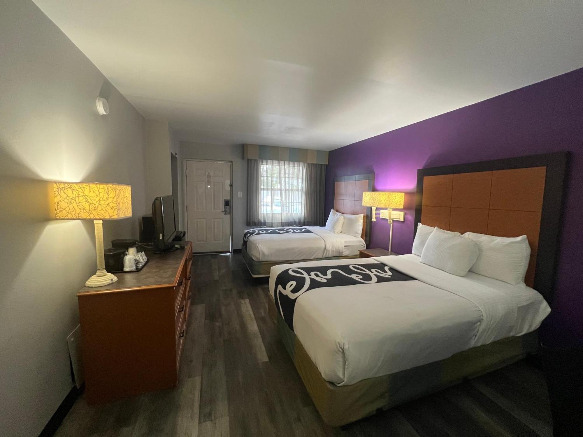 Hotel La Quinta By Wyndham Mid-city