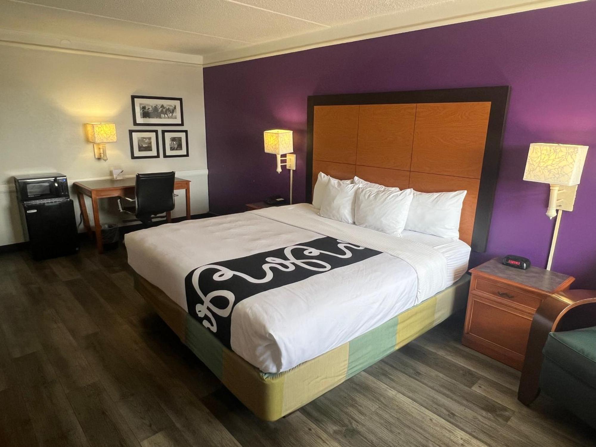 La Quinta By Wyndham Mid-city