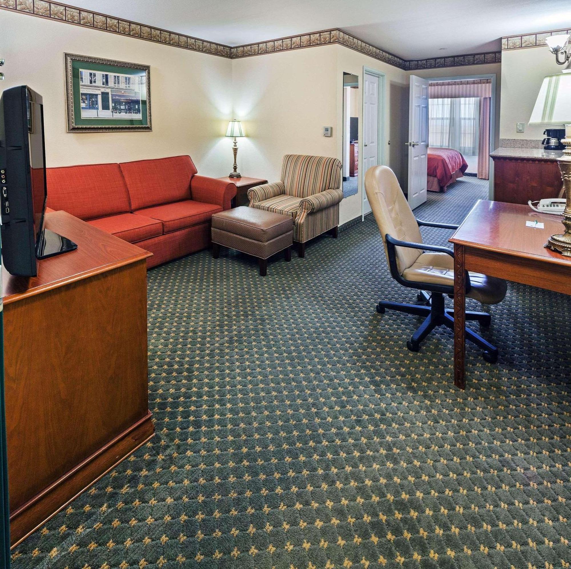 Country & By Radisson, I-40 West, Tx Hotel