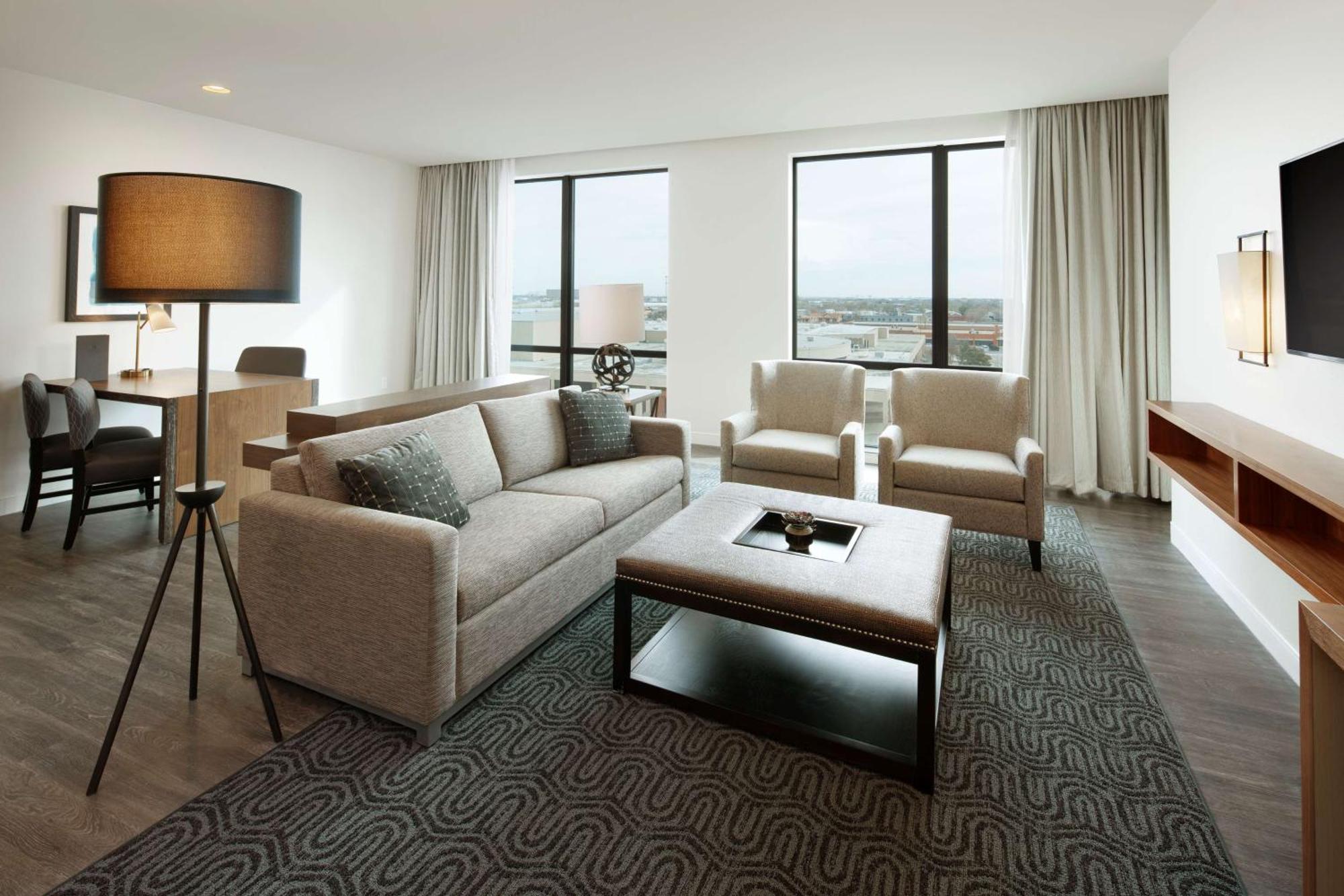 Embassy Suites Amarillo Downtown Hotel 4*