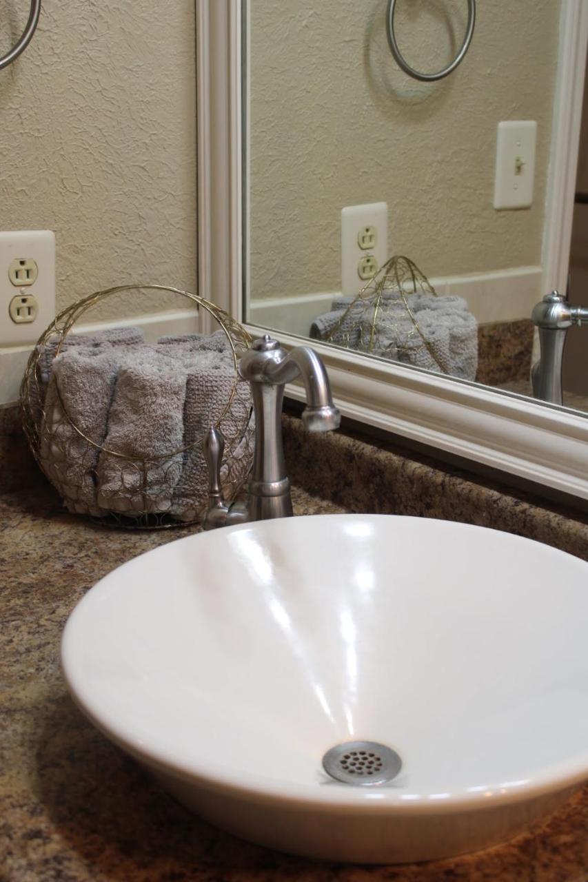 Charming Retreat With A Jacuzzi Apartment Amarillo