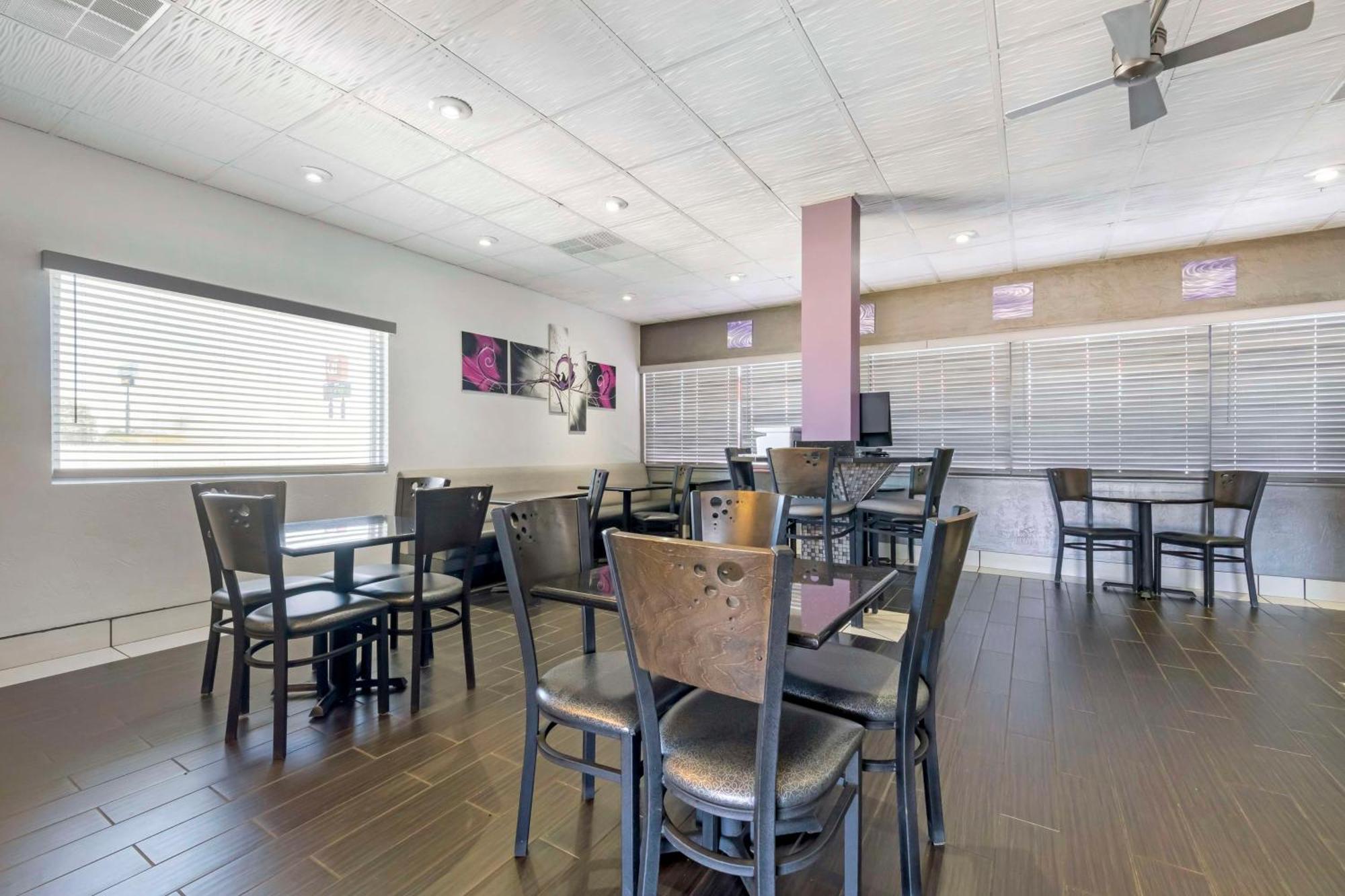 Hotel Western Santa Fe 3*