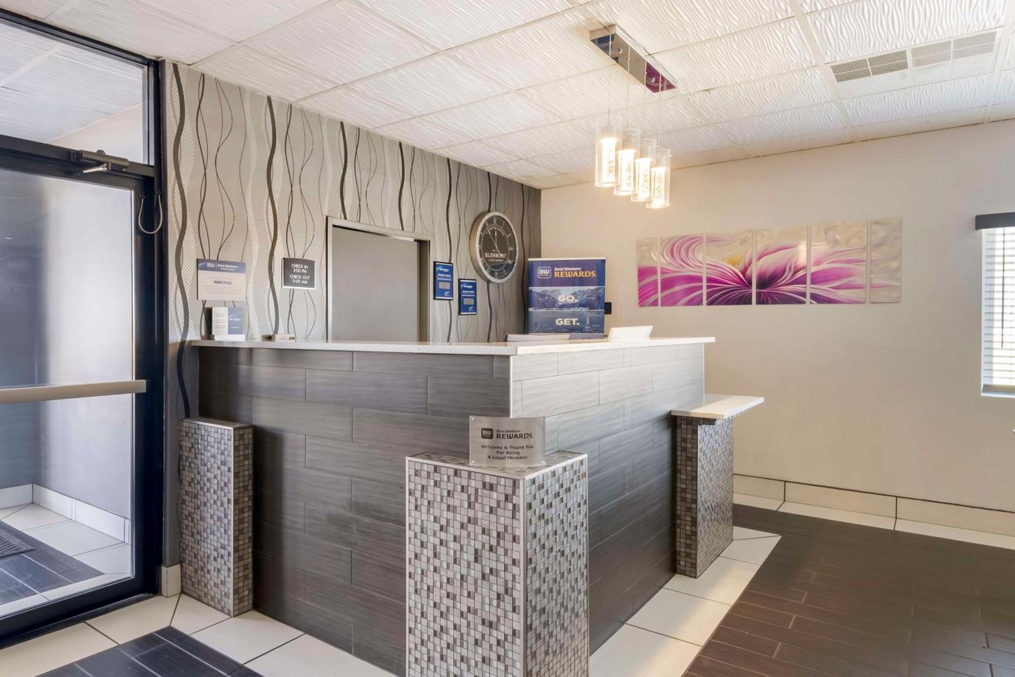 Western Santa Fe Hotel 3*