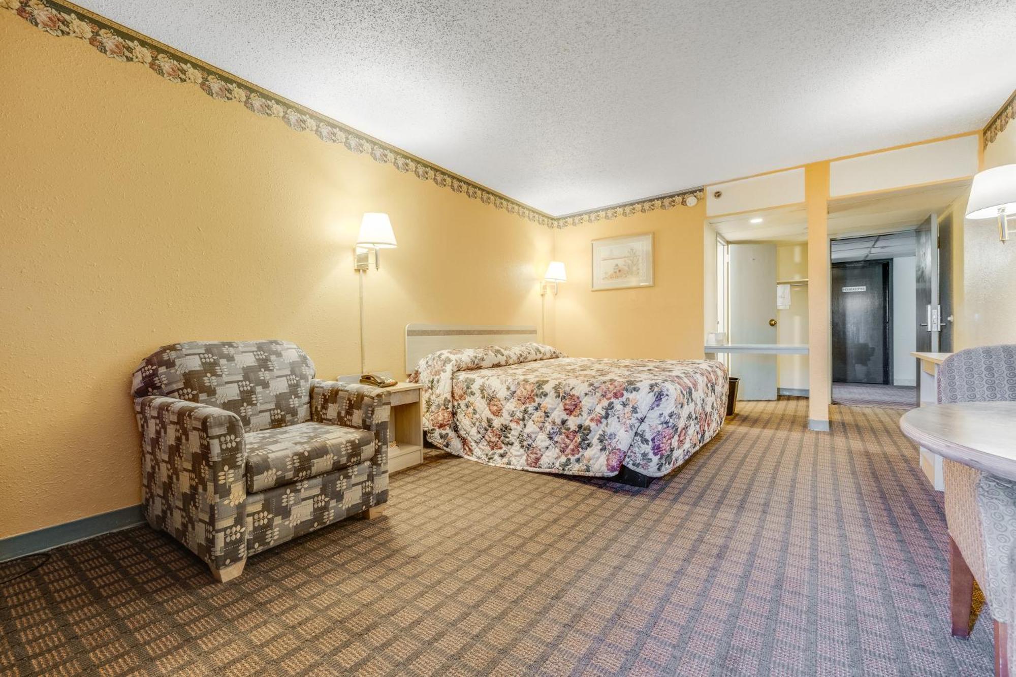 Motel Camelot *