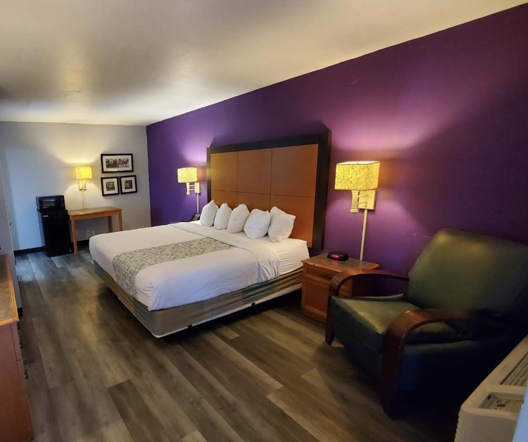 La Quinta By Wyndham West Medical Center Hotel 3*