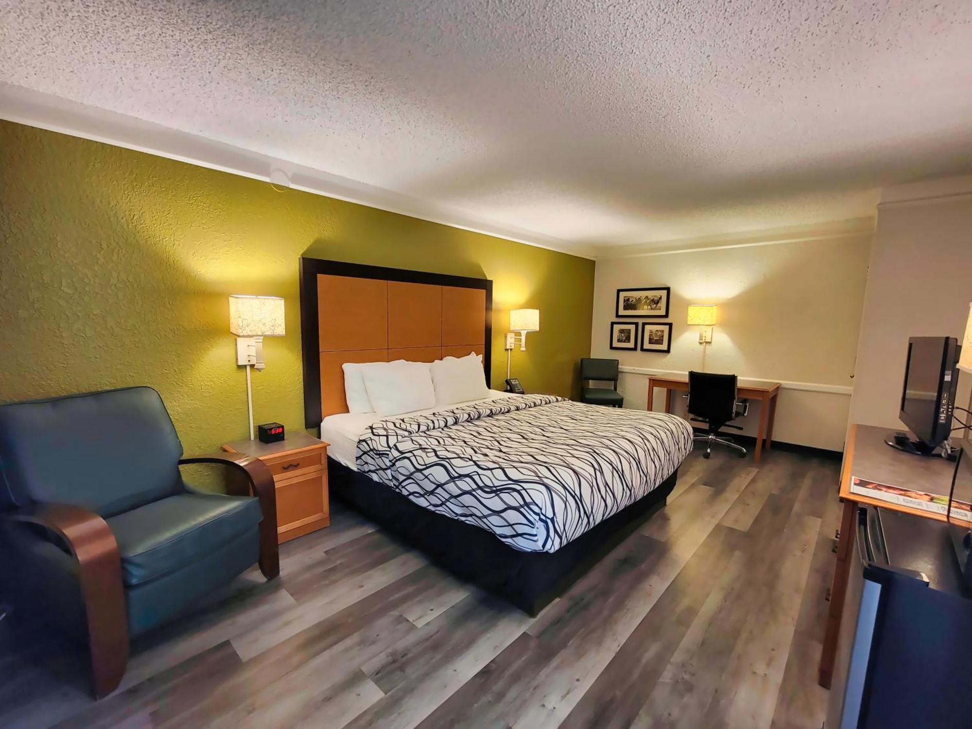 La Quinta By Wyndham West Medical Center Hotel