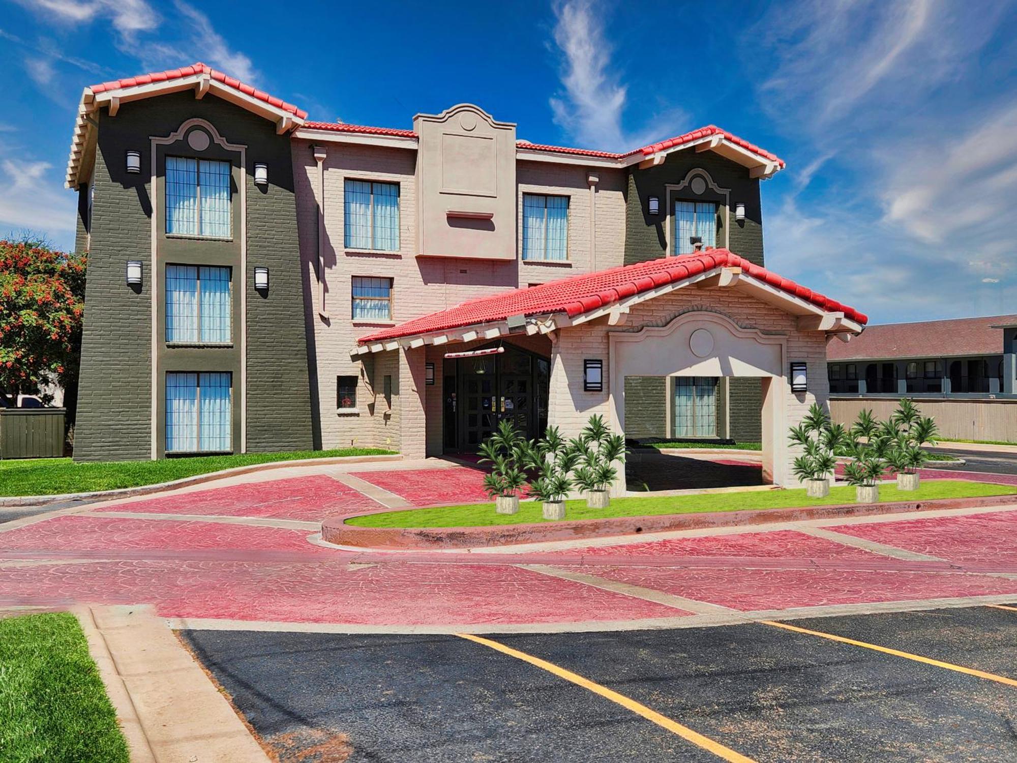 La Quinta By Wyndham West Medical Center Hotel
